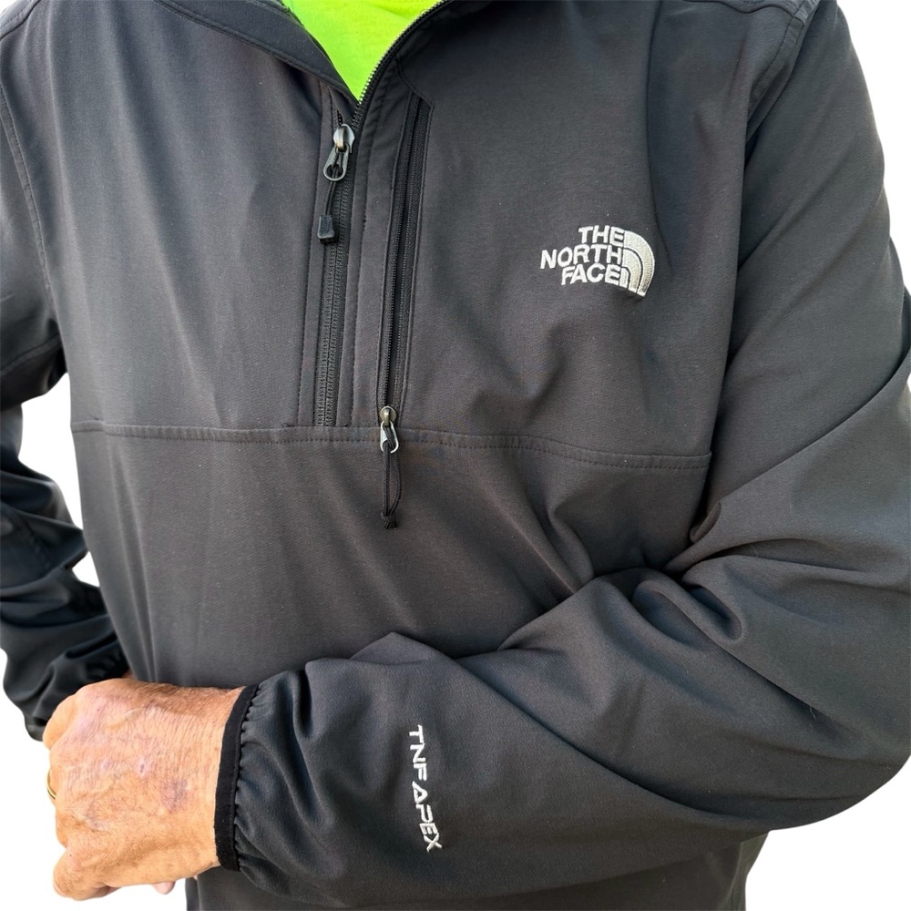 The North Face pullover windbreaker 1/4 zip stand collar hidden chest pocket - Picture 12 of 15